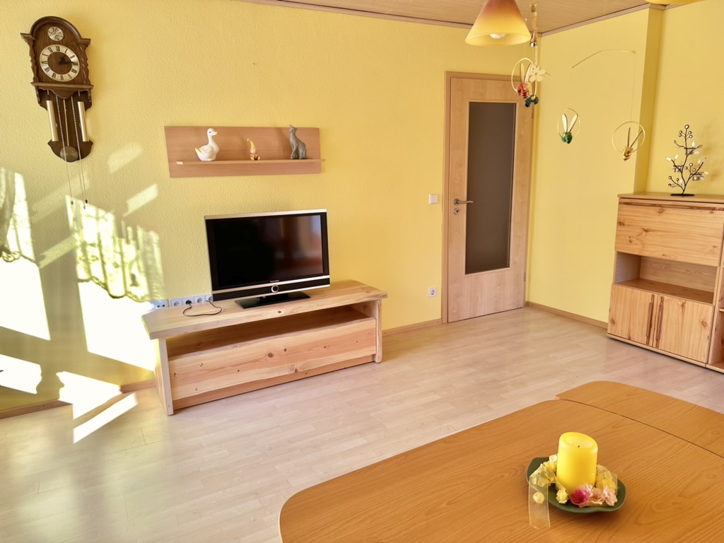 Wohnzimmer der Ferienwohnung Huber